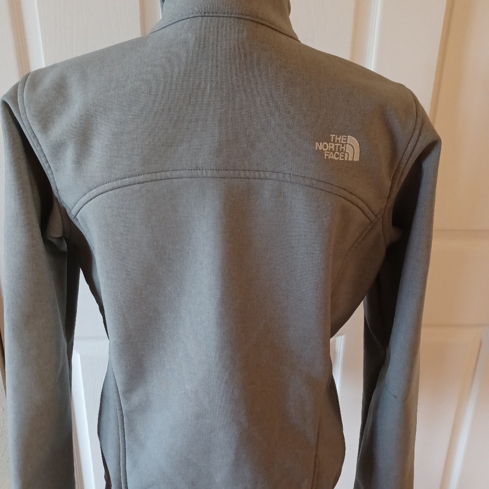 North Face Spring Jacket - Picture 6 of 8
